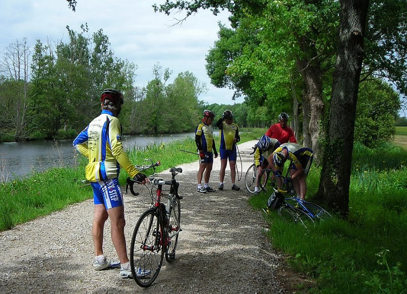2011-05-12 29 Entre Carmes et Pontivy Histoires de crevaisons.JPG
